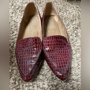 New Directions Maroon Snake Skin Flats, 9M NWOT